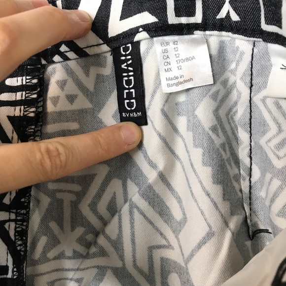 H&M Divided Geometric Pants Size 12 - Picture 3 of 3